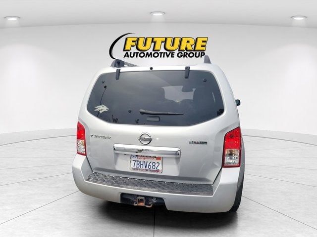 2012 Nissan Pathfinder Silver Edition