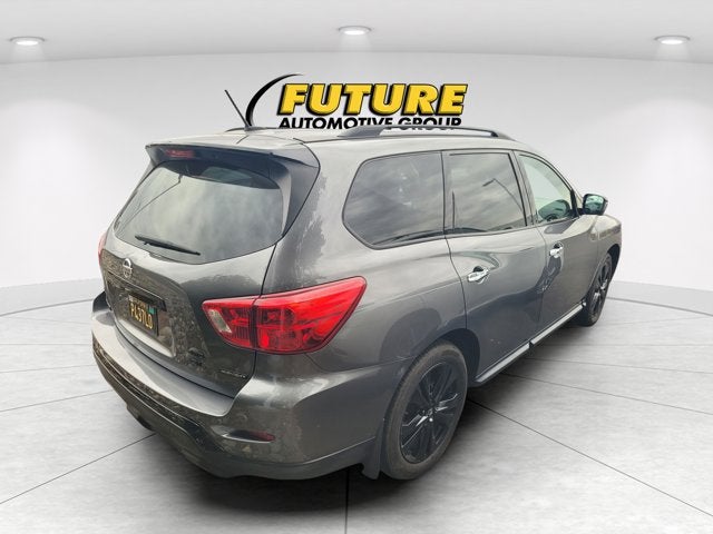 2018 Nissan Pathfinder SL