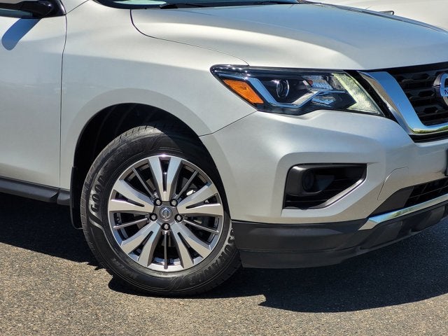 2019 Nissan Pathfinder S
