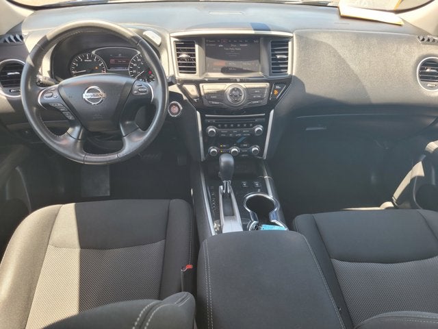 2017 Nissan Pathfinder SV