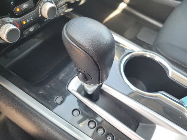 2017 Nissan Pathfinder SV