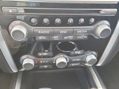 2017 Nissan Pathfinder SV