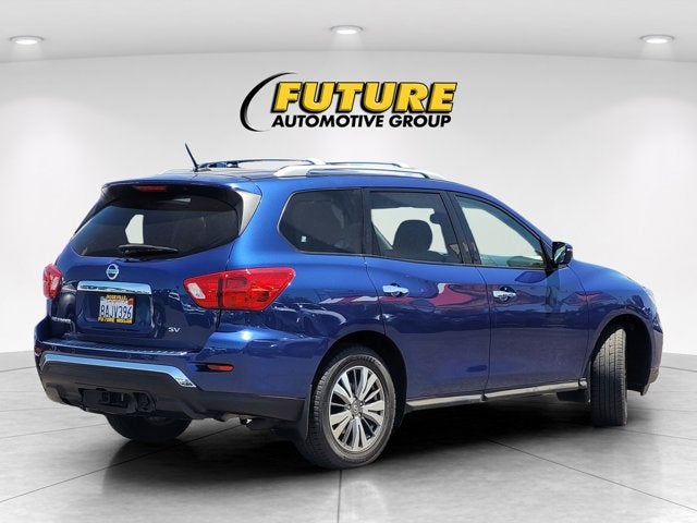 2017 Nissan Pathfinder SV