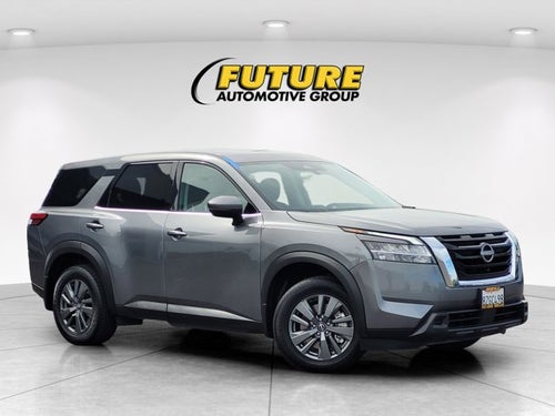 2022 Nissan Pathfinder S
