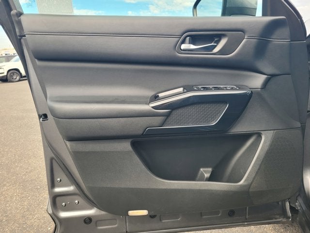 2022 Nissan Pathfinder S