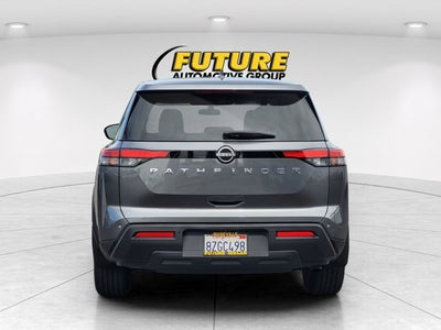 2022 Nissan Pathfinder S