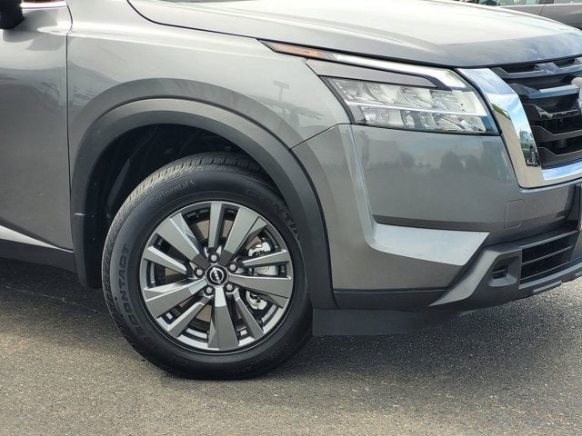 2022 Nissan Pathfinder S