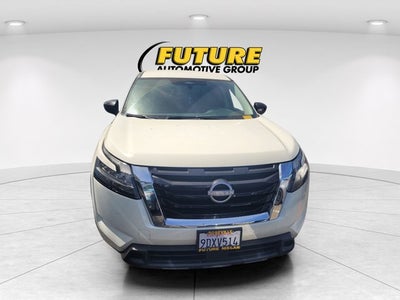 2023 Nissan Pathfinder S