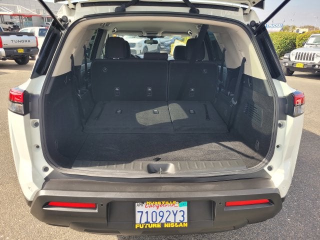 2024 Nissan Pathfinder S