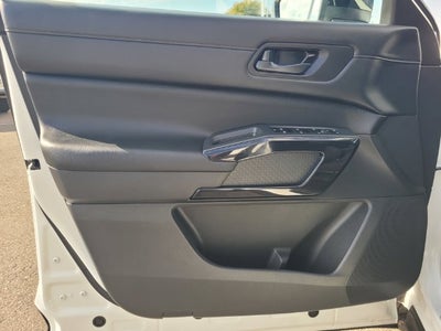 2024 Nissan Pathfinder S