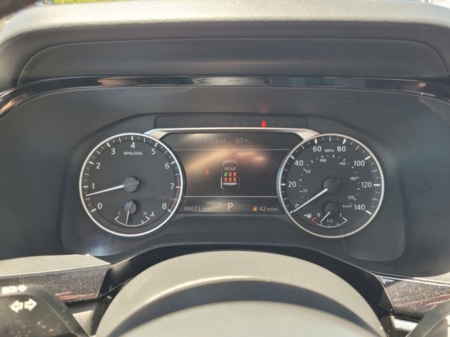 2025 Nissan Pathfinder SV