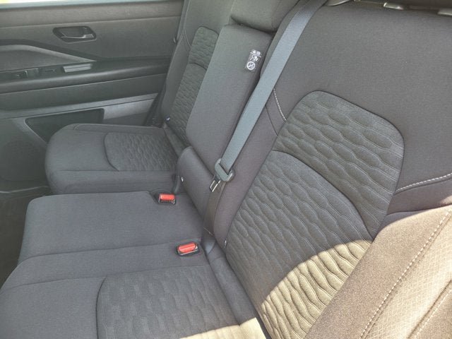 2023 Nissan Pathfinder SV