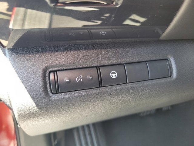 2023 Nissan Pathfinder SV