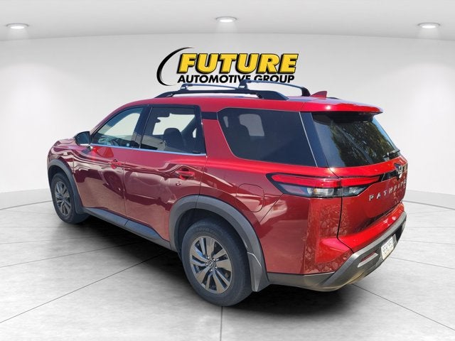 2023 Nissan Pathfinder SV