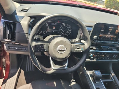 2023 Nissan Pathfinder SV
