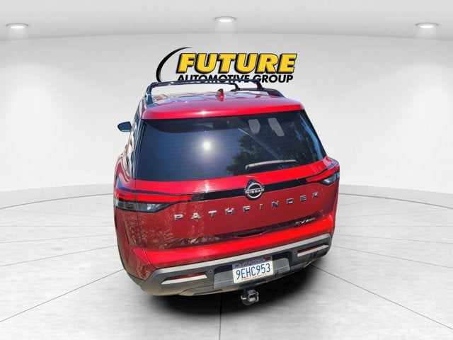 2023 Nissan Pathfinder SV