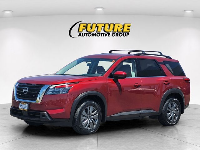 2023 Nissan Pathfinder SV