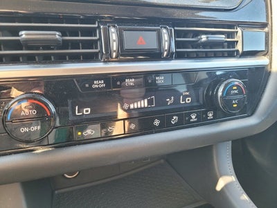 2024 Nissan Pathfinder SV