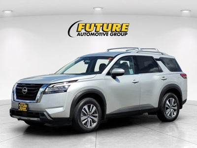 2024 Nissan Pathfinder SL