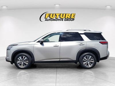 2024 Nissan Pathfinder SL
