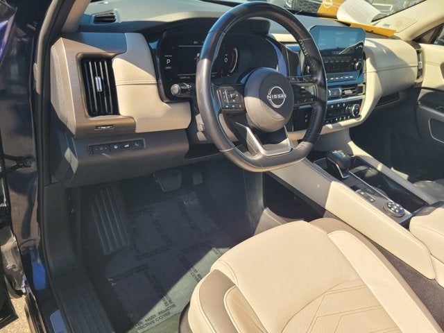 2022 Nissan Pathfinder Platinum