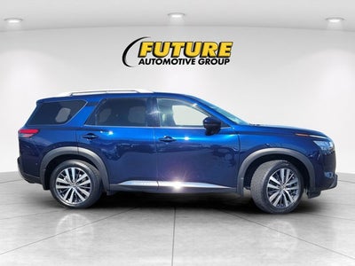 2022 Nissan Pathfinder Platinum