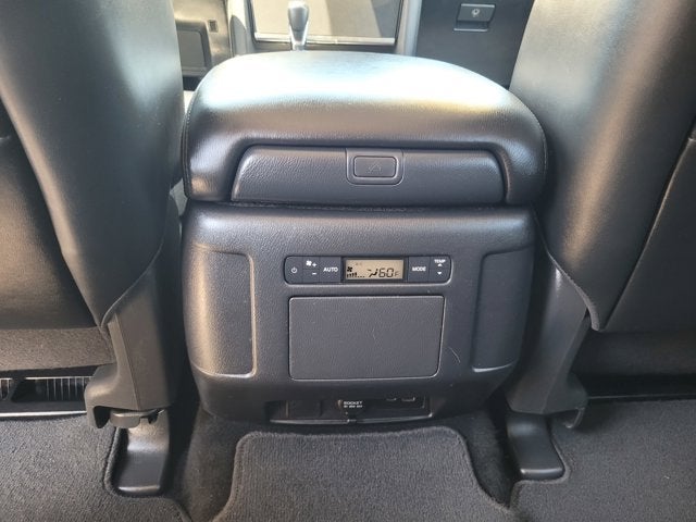 2024 Nissan Armada SV