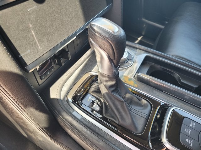 2024 Nissan Armada SV