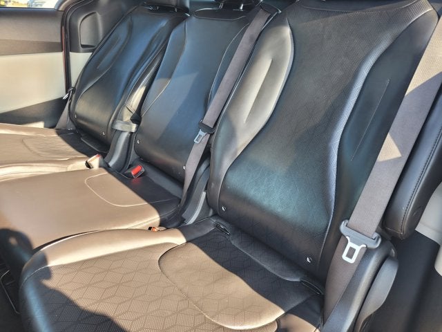 2022 Kia Carnival LXS