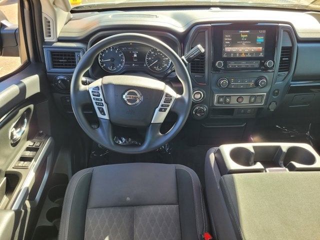 2022 Nissan Titan SV