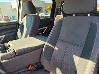 2022 Nissan Titan SV