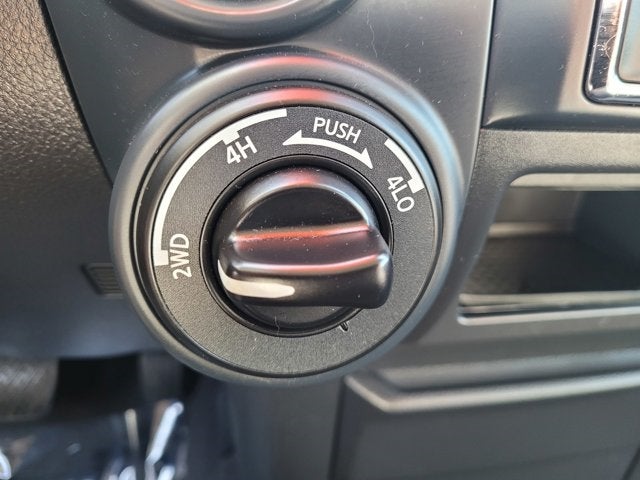 2022 Nissan Titan SV