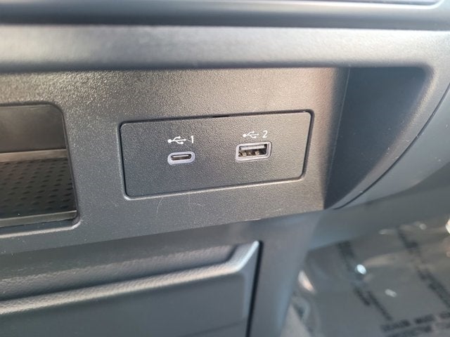 2022 Nissan Titan SV