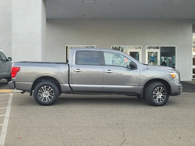 2021 Nissan Titan SV