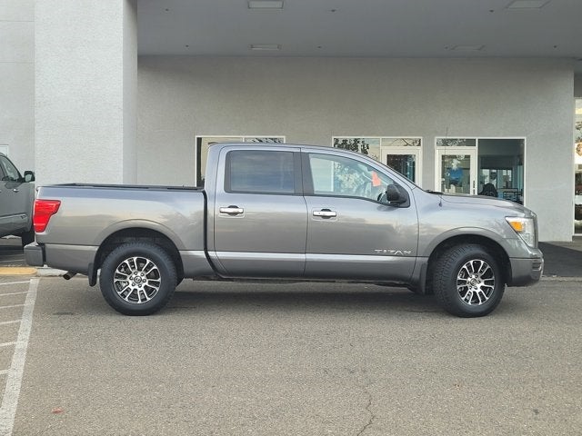 2021 Nissan Titan SV