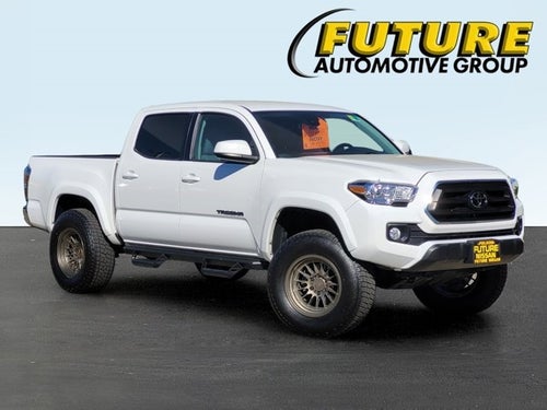 2022 Toyota Tacoma SR5 DCAB w/Leveling Kit &Upgraded Wheels