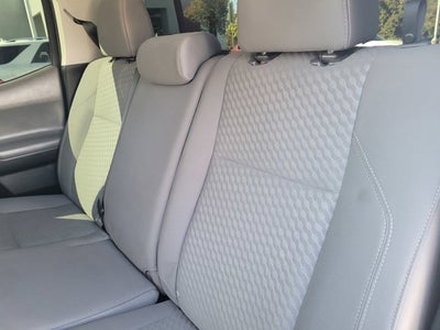 2022 Toyota Tacoma SR5 DCAB w/Leveling Kit &Upgraded Wheels