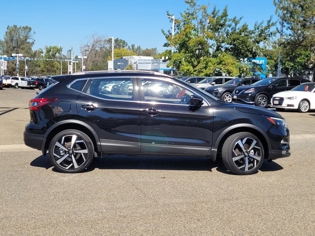 2021 Nissan Rogue Sport SL